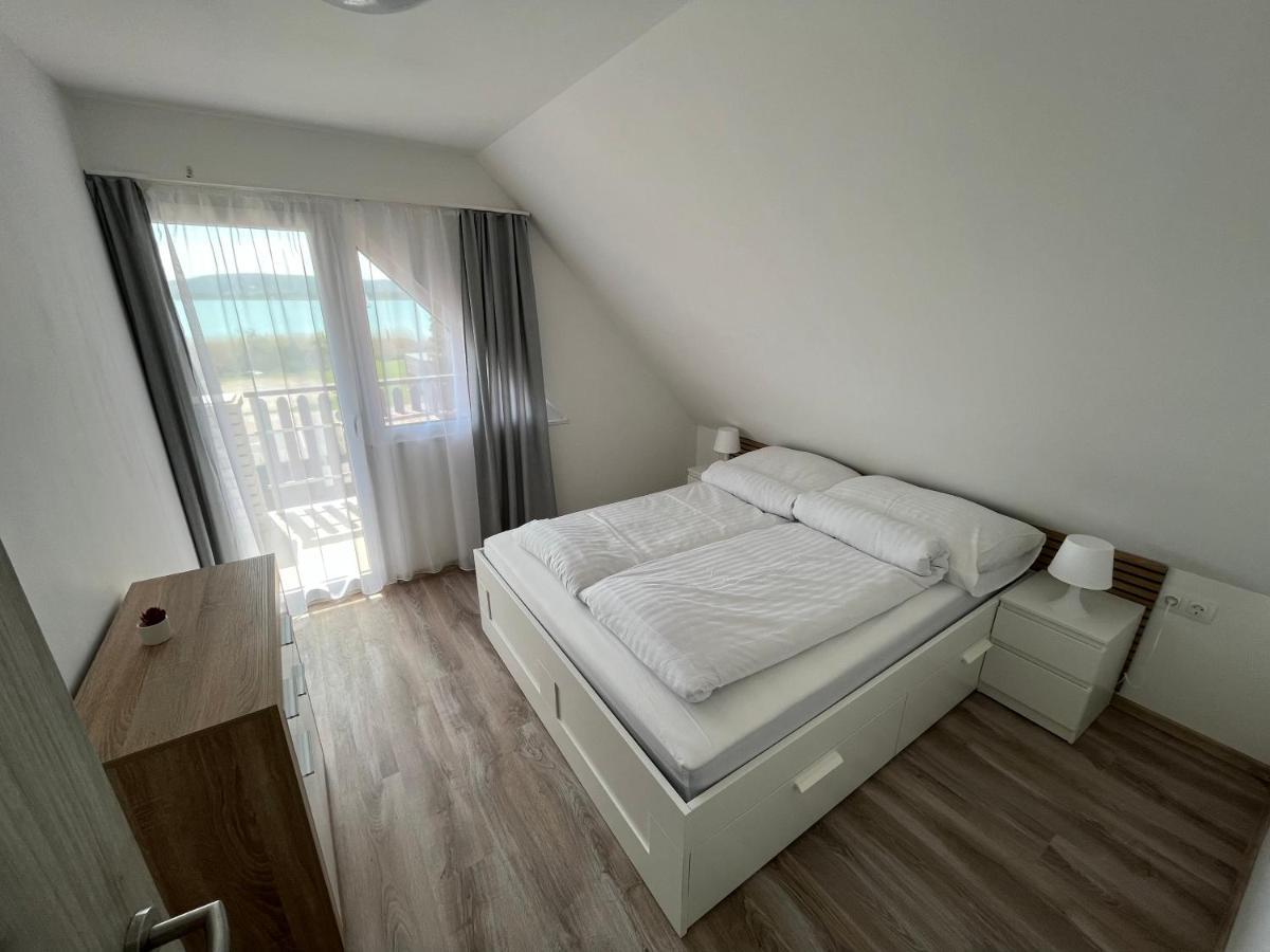 Sunset Beach Apartman Balatonfůzfő Екстериор снимка