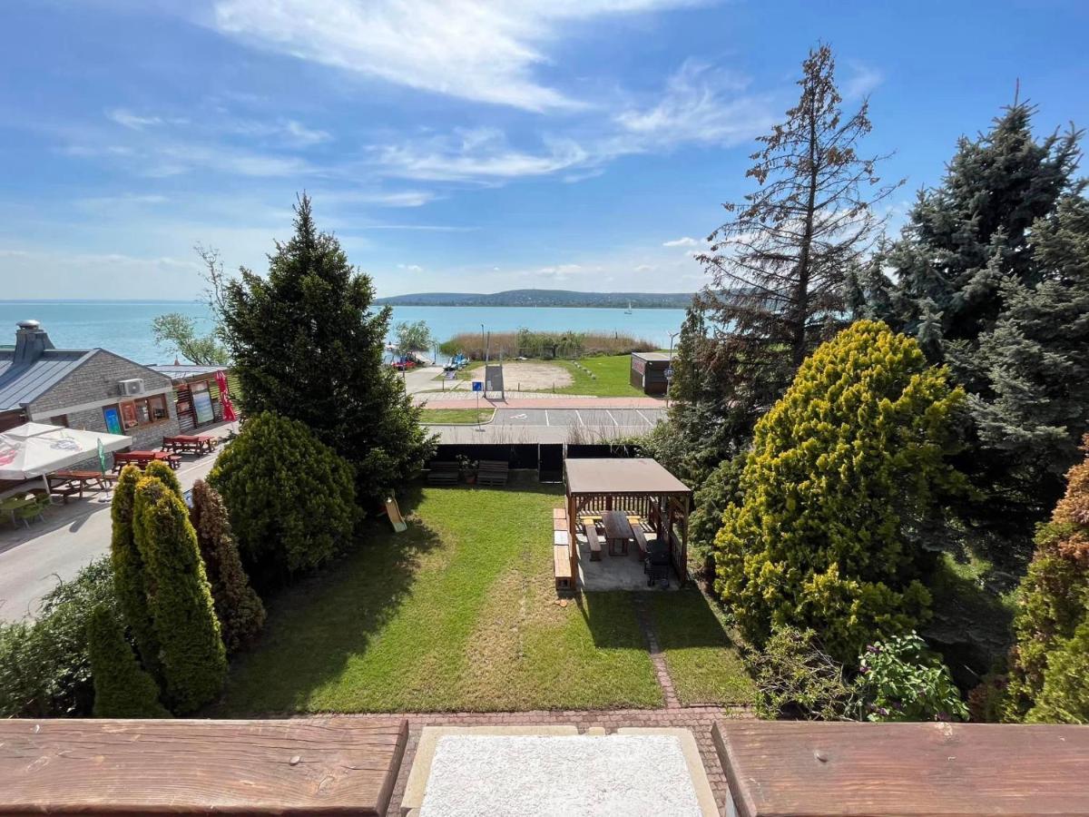 Sunset Beach Apartman Balatonfůzfő Екстериор снимка