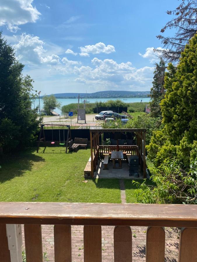 Sunset Beach Apartman Balatonfůzfő Екстериор снимка