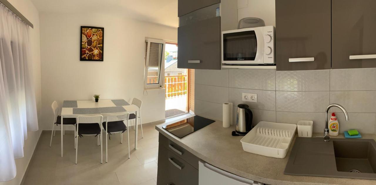 Sunset Beach Apartman Balatonfůzfő Екстериор снимка