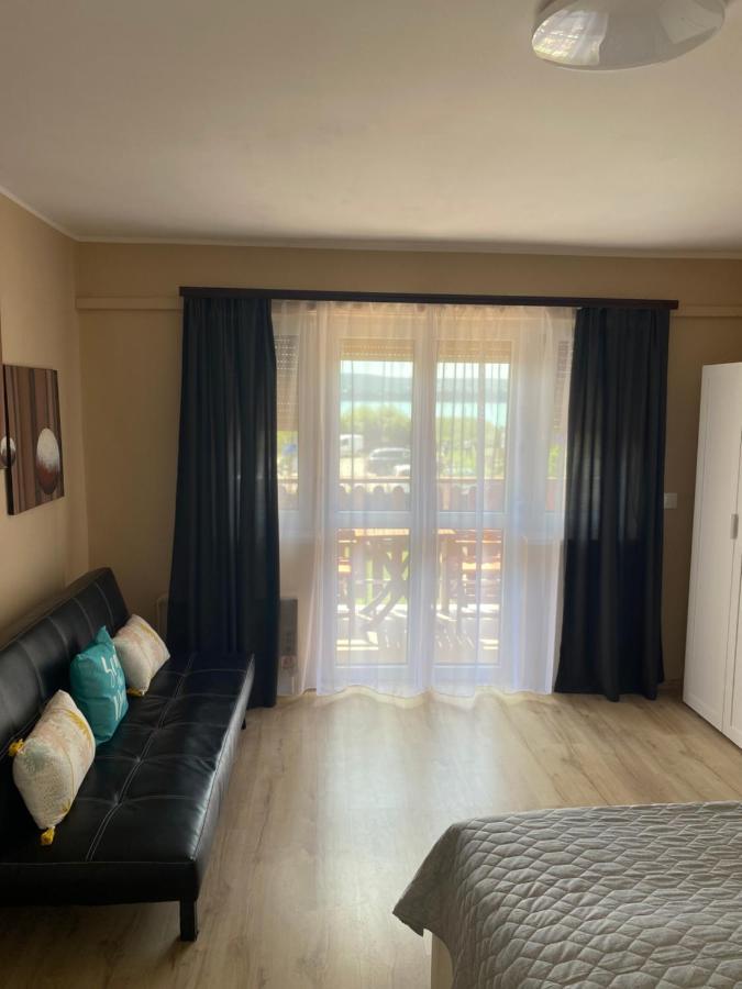 Sunset Beach Apartman Balatonfůzfő Екстериор снимка